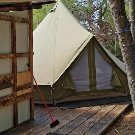 Zelt 4 Camp West *
